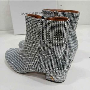 NEW Women's Kurt Geiger Rhinestone Silver Boots Size 5.5M